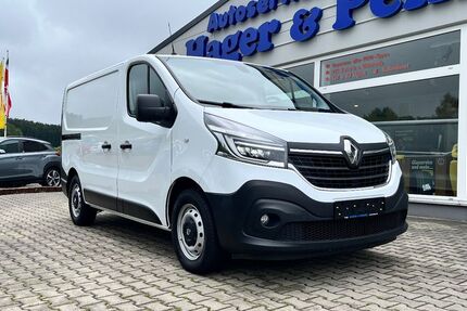 Renault Trafic 84.200 km 15.990 &euro; Trieb 08239