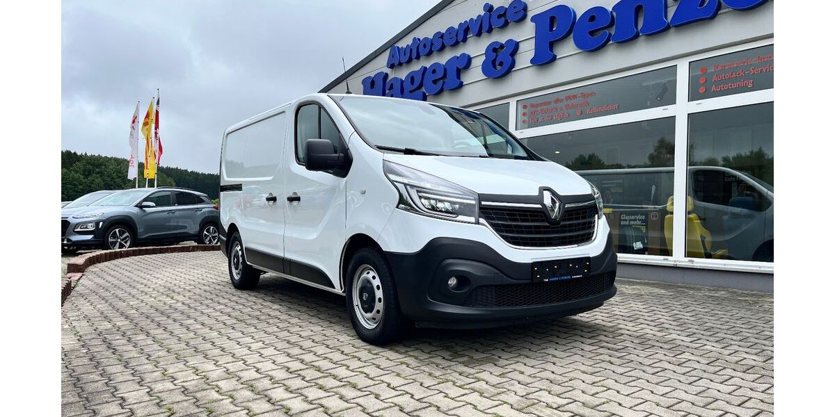 Renault Trafic 84.200 km 15.990 &euro; Trieb 08239