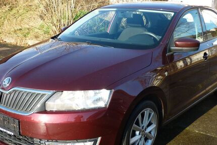 Skoda Rapid 142.000 km 6.400 &euro; Gera 07548