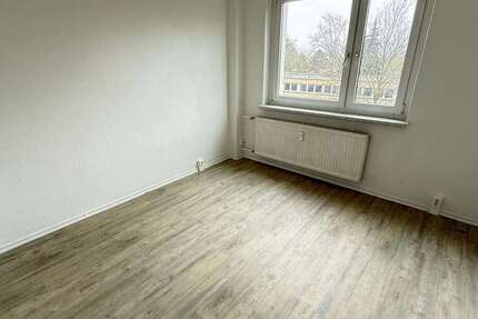 Wohnung zum Mieten in Halle (Saale) 217,60 € 34 m²