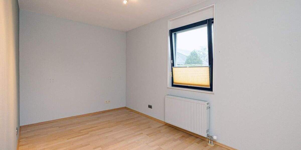 Großzügig, ruhig & voller Möglichkeiten - Ihr gepflegter Bungalow in Schloß Holte-Stukenbrock 4 zimmer