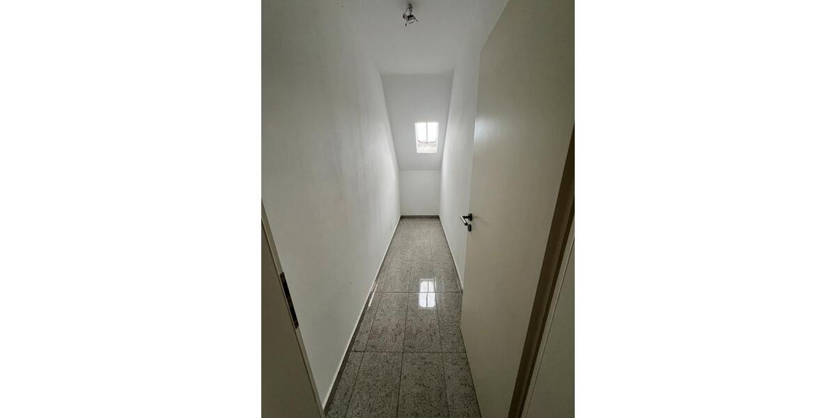 Dachgeschoßwohnung Wittlich - 3 Zimmer, 90 m&sup2;, 1.200&euro; | Angebot:26651645