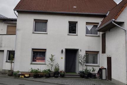 Haus Salzkotten - 8 Zimmer, 149 m&sup2;, 220.000&euro; | Angebot:26821772