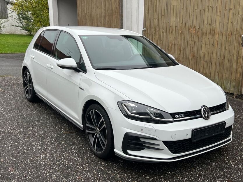 VW Golf 210.451 km 15.500 € Saldenburg 94163
