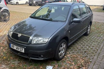 Skoda Fabia 200.000 km 2.499 &euro; Schwalbach 65824