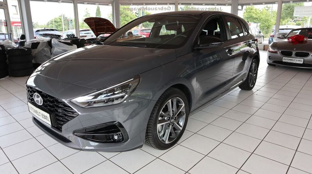 i30