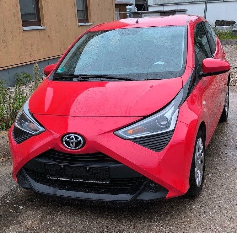 Aygo (X)
