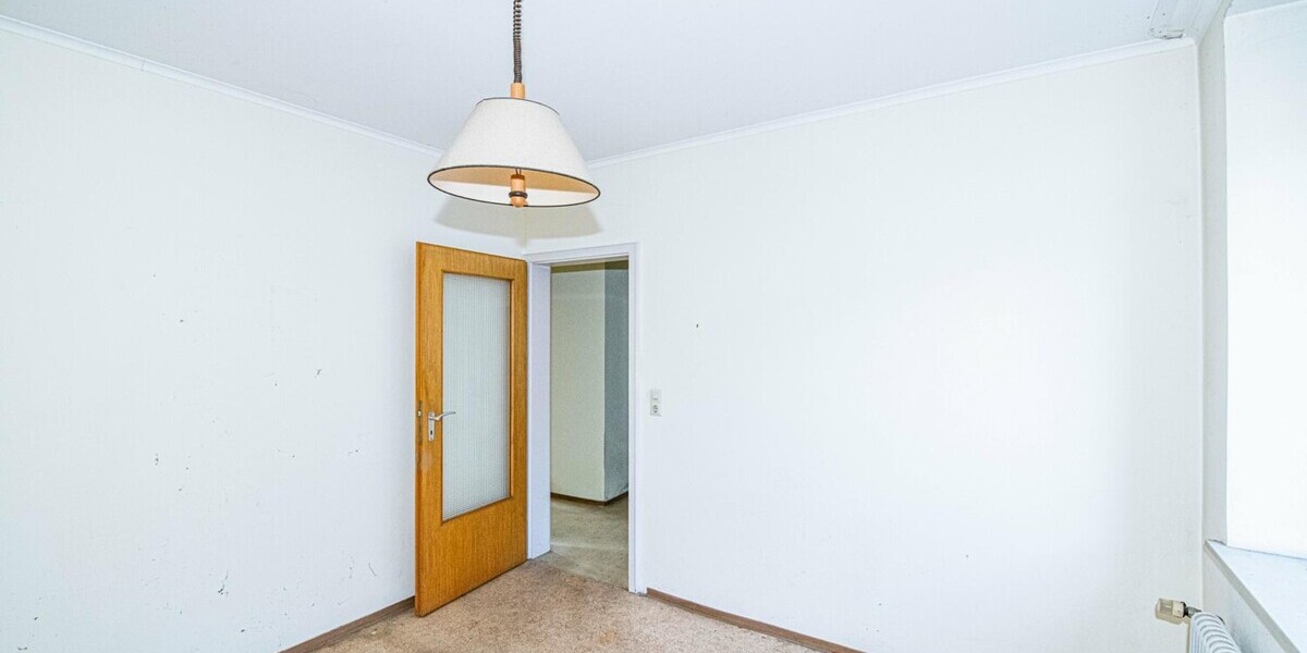 Großzügiges Zweifamilienhaus mit verborgenem Garten in der Innenstadt von Cham - Mehrfamilienhaus, Wohnhaus Cham | Angebot:26298154