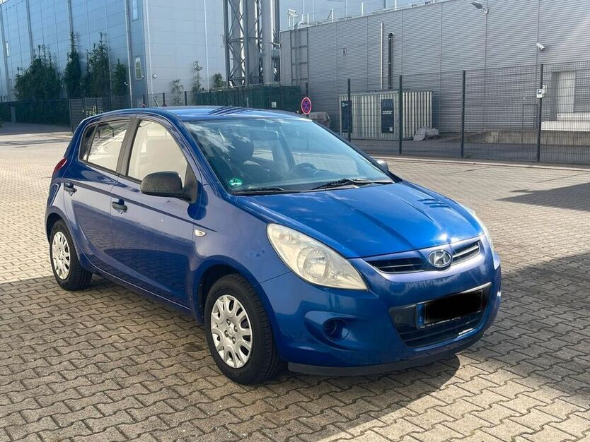 i20