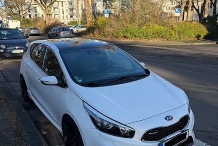 Kia ceed / Ceed 93.000 km 13.400 &euro; Köln 50827