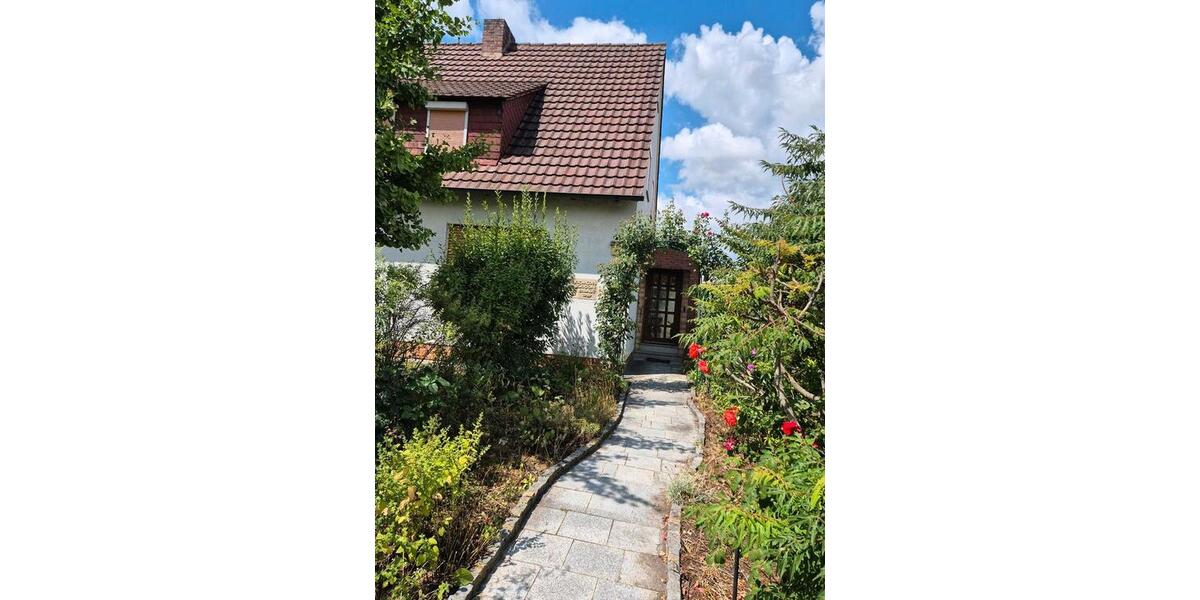 Einfamilienhaus Gerolzhofen - 5 Zimmer, 123 m&sup2;, 250.000&euro; | Angebot:25917862