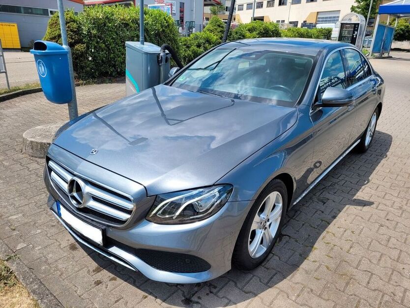 E 220
