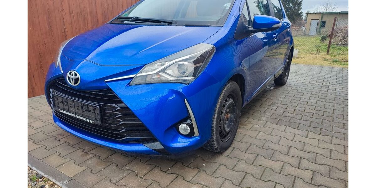 Toyota Yaris 33.500 km 11.290 &euro; Spora 06729