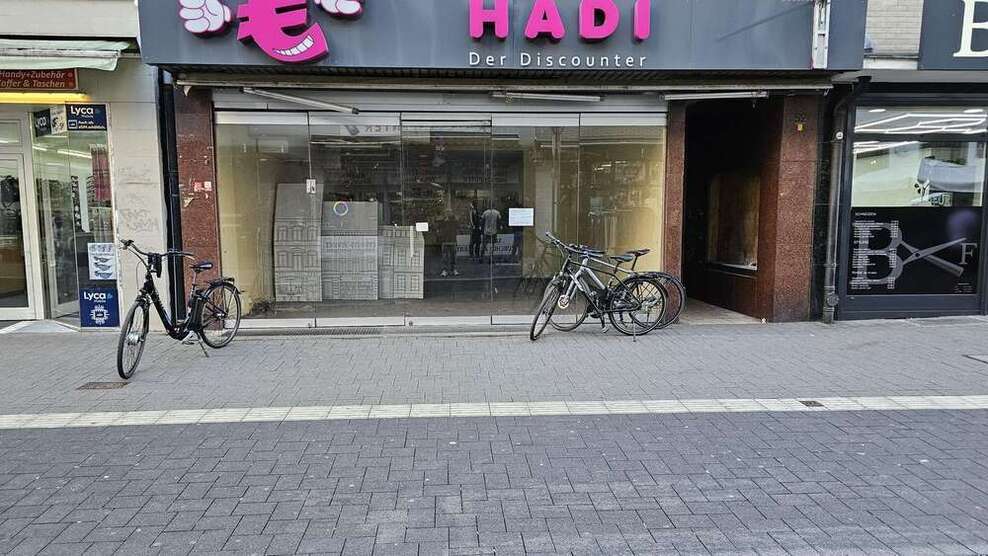 Einzelhandel in Krefeld 1.750 € 130 m²