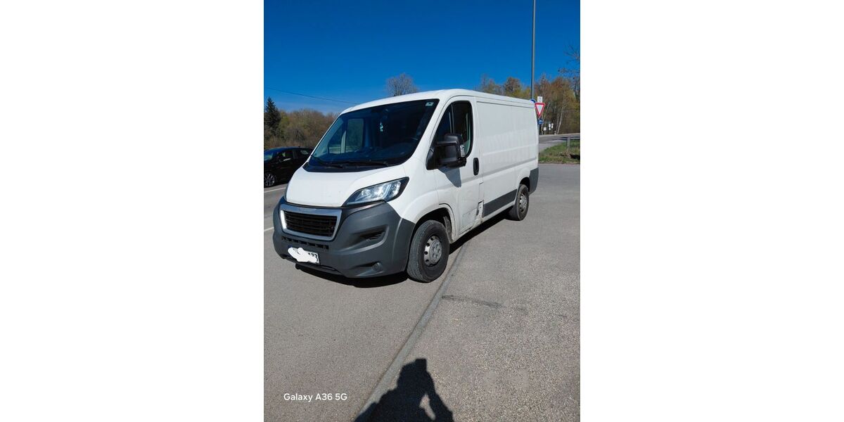 Peugeot Boxer 301.000 km 4.900 &euro; München 80999
