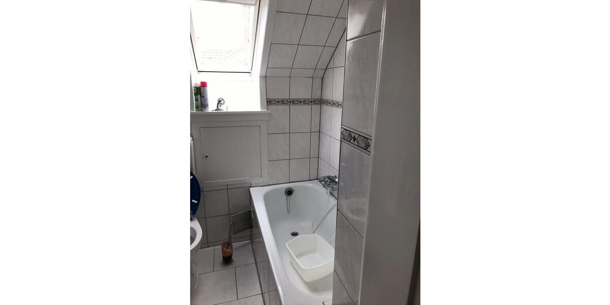 Dachgeschoßwohnung Heiligenhaus - 2 Zimmer, 48 m&sup2;, 350&euro; | Angebot:24827996