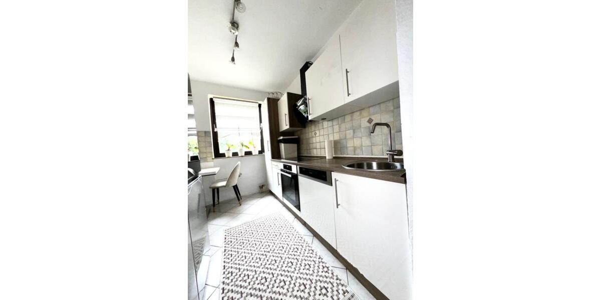 Etagenwohnung Wiesbaden Mainz-Amöneburg - 4 Zimmer, 110 m&sup2;, 1.700&euro; | Angebot:25950870