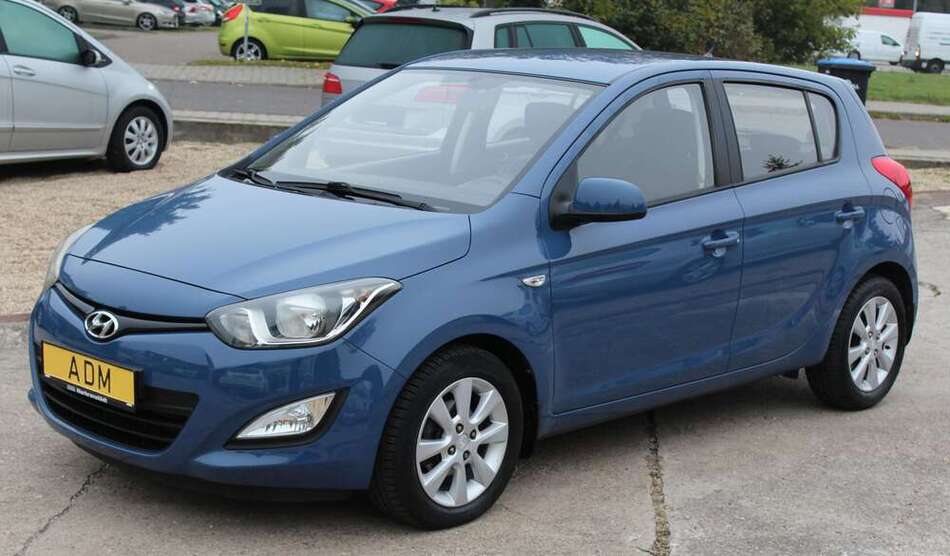 Hyundai i20 61.000 km 6.990 € Markranstädt 04420