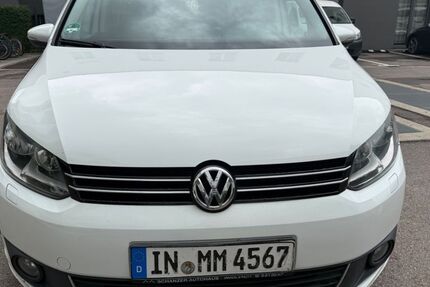 VW Touran 217.000 km 8.900 &euro; INGOLSTADT 85055