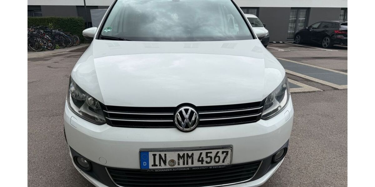 VW Touran 217.000 km 8.900 &euro; INGOLSTADT 85055