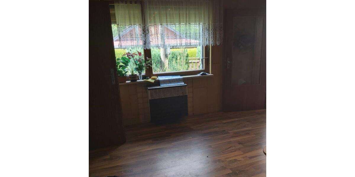 Schöner und massiver Wochenendbungalow in super Lage - Bungalow Pößneck | Angebot:25783545