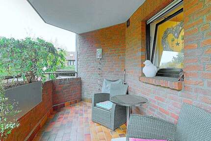 Komfortable Wohnung für Familie mit max. 1 Kind * zwei Balkone * 1 Carport in ruhiger Lage 3 zimmer