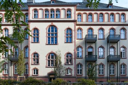 Moderne Dachgeschoßwohnung im alten Gericht
