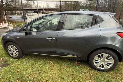 Renault Clio 122.000 km 6.900 &euro; Gelsenkirchen 45899