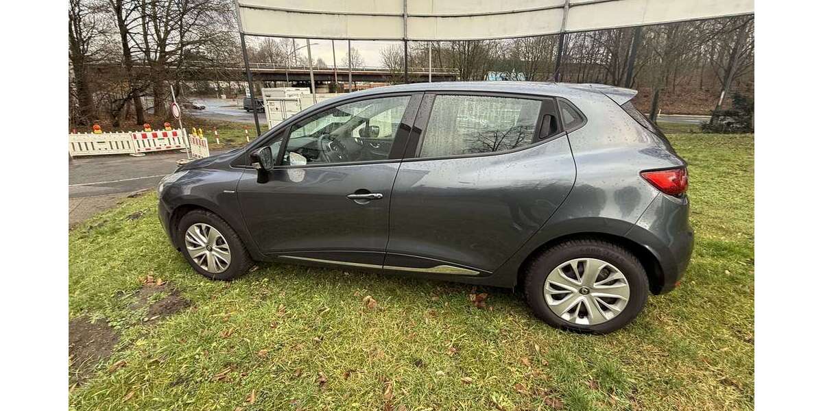 Renault Clio 122.000 km 6.900 &euro; Gelsenkirchen 45899