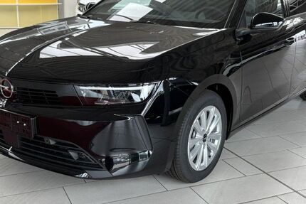 Opel Astra 13.742 km 29.490 &euro; Wilhelmshaven 26389