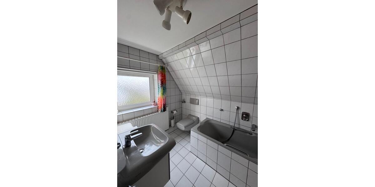 Doppelhaushälfte Wiesbaden Schierstein - 2 Zimmer, 85 m&sup2;, 1.500&euro; | Angebot:26035821