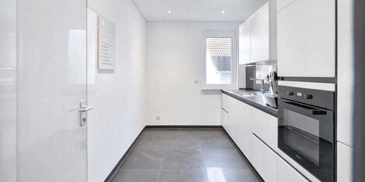 Gewerbeobjekt Bremerhaven Schiffdorferdamm - 8 Zimmer, 181 m&sup2;, 299.000&euro; | Angebot:25836598