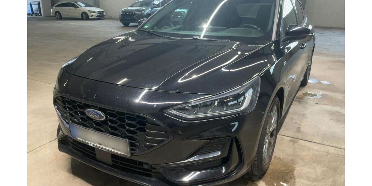 Ford Focus 64.690 km 17.990 &euro; Hainichen 09661