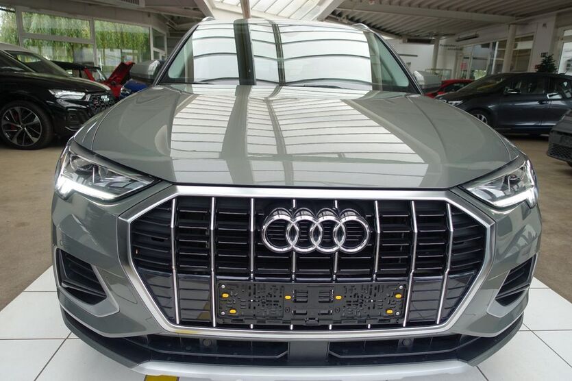 Audi Q3 44.303 km 26.490 € Magdeburg 39130