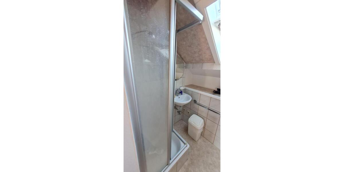 Dachgeschoßwohnung Birkenfeld - 1.5 Zimmer, 39 m&sup2;, 375&euro; | Angebot:24850562