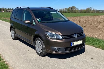 VW Touran 231.000 km 9.000 &euro; Feldkirchen-westerham 83620