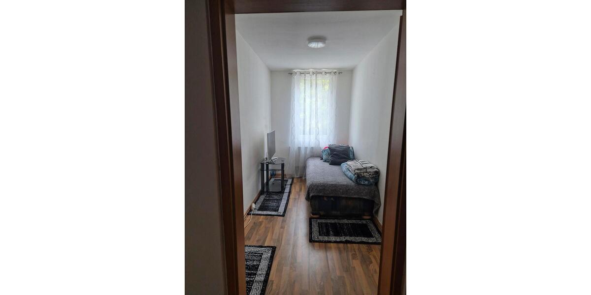 Einfamilienhaus Werdau - 1 Zimmer, 130 m&sup2;, 75.000&euro; | Angebot:27010401