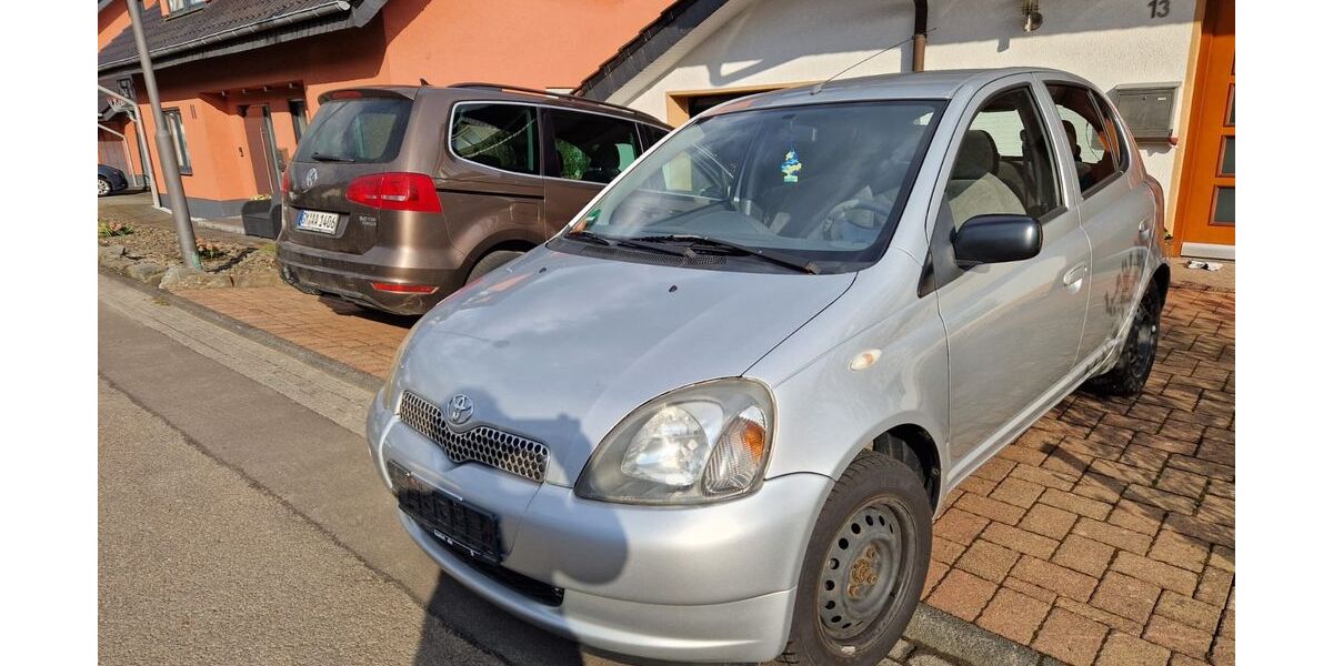 Toyota Yaris 310.400 km 1.500 &euro; Marienheide 51709