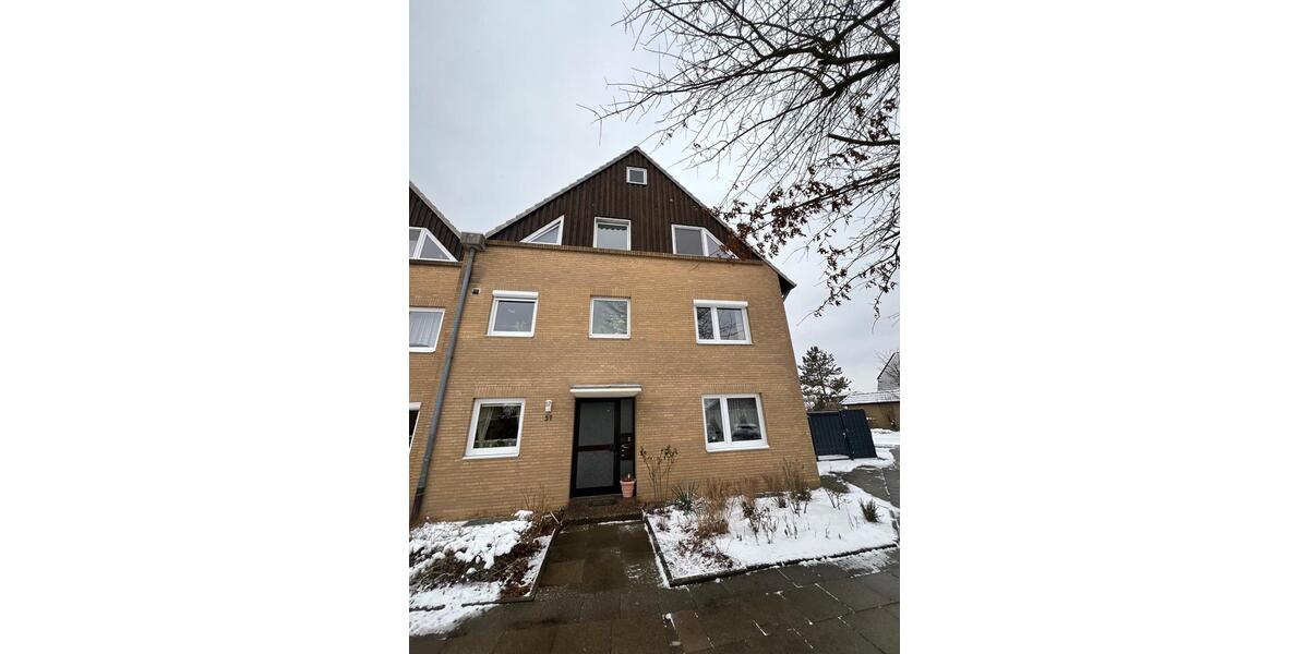 Dachgeschoßwohnung Uelzen - 2 Zimmer, 65 m&sup2;, 560&euro; | Angebot:25060488