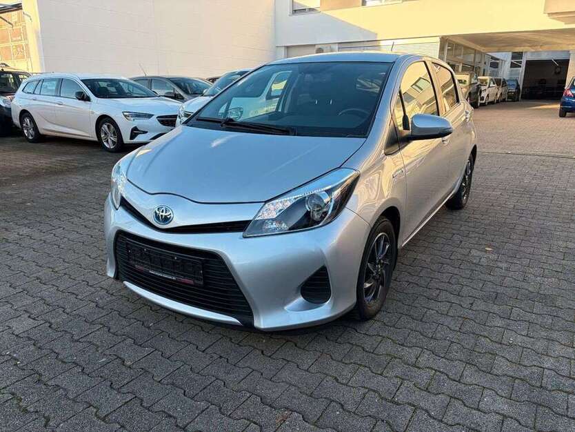 Toyota Yaris 65.178 km 9.995 € Stuttgart 70597