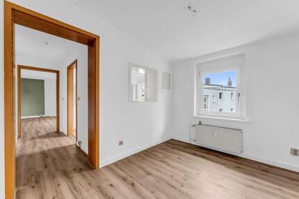 Helle 3-Zimmer-Wohnung mit Altbauflair in zentraler Lage von Eberswalde zimmer