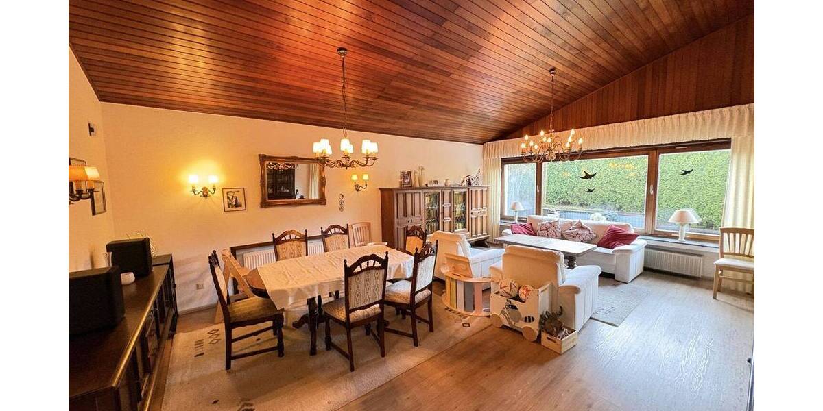 Einfamilienhaus Höxter Bruchhausen - 7 Zimmer, 200 m&sup2;, 220.000&euro; | Angebot:26903572
