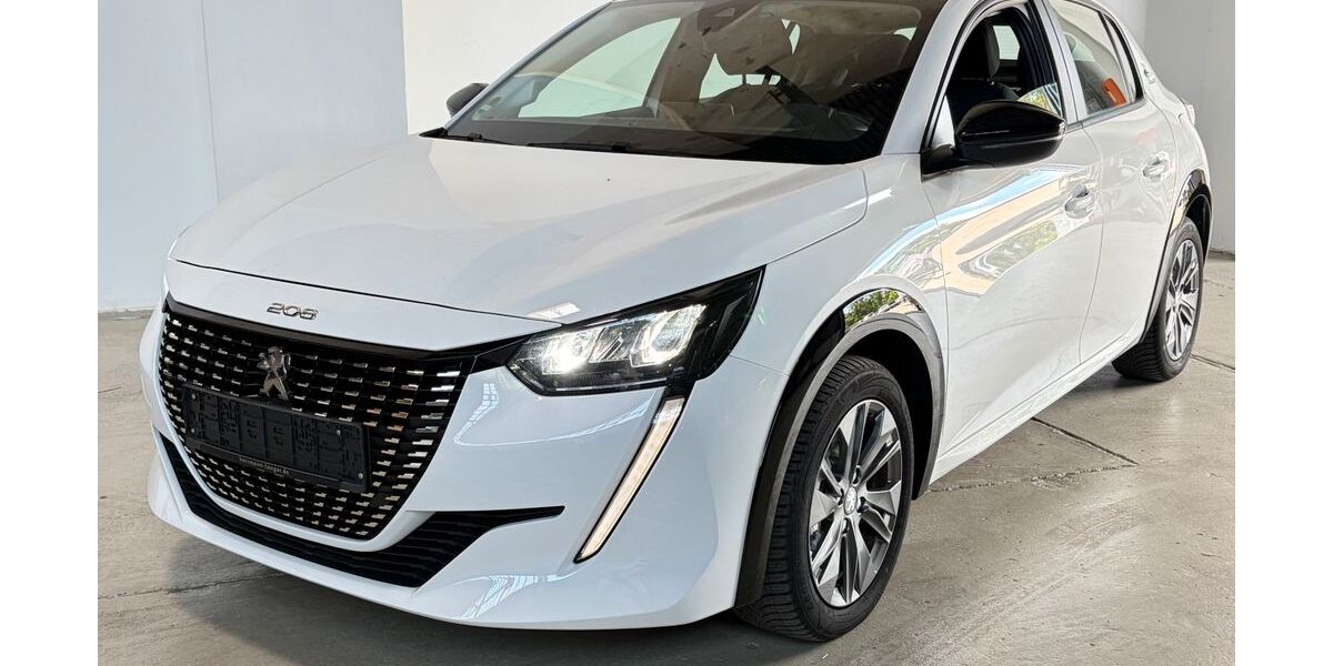 Peugeot 208 40.317 km 14.999 &euro; Potsdam-Drewitz b.Berlin 14478