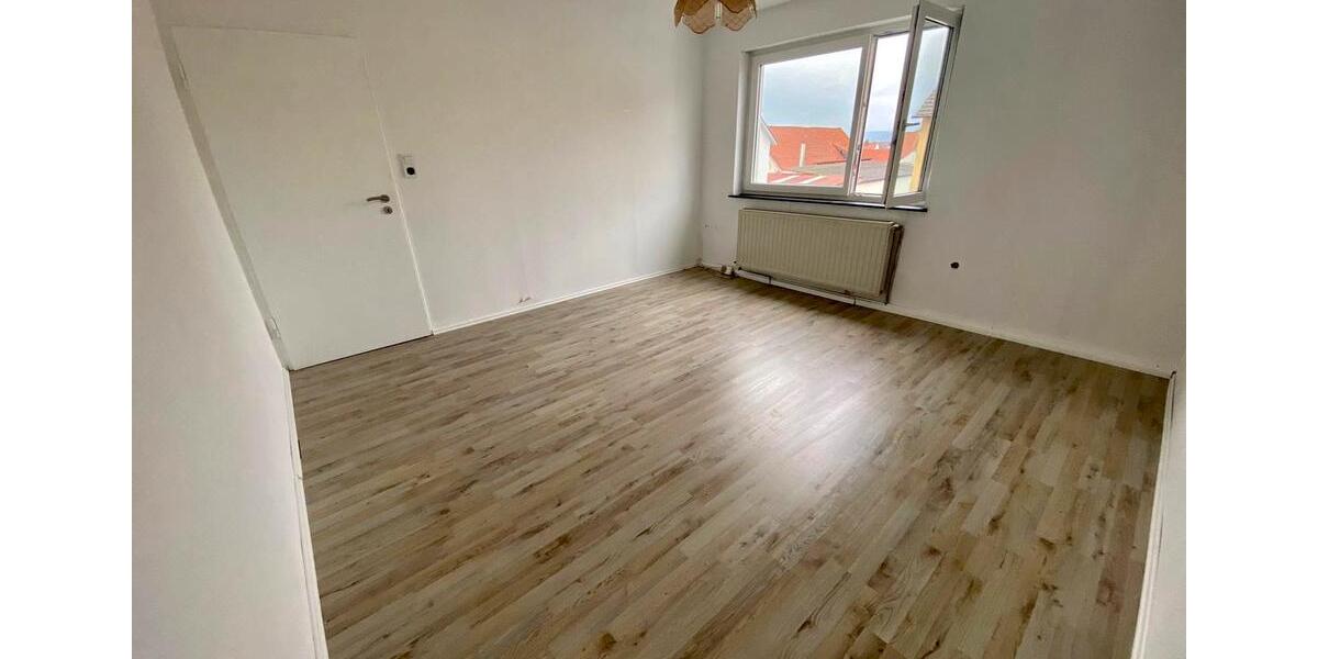 Etagenwohnung Karlstadt - 3 Zimmer, 85 m&sup2;, 950&euro; | Angebot:25900587