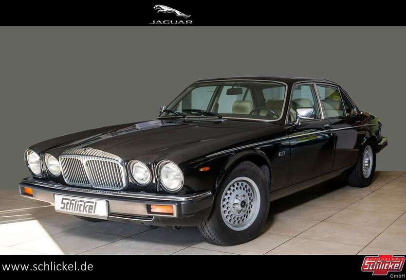 XJ12