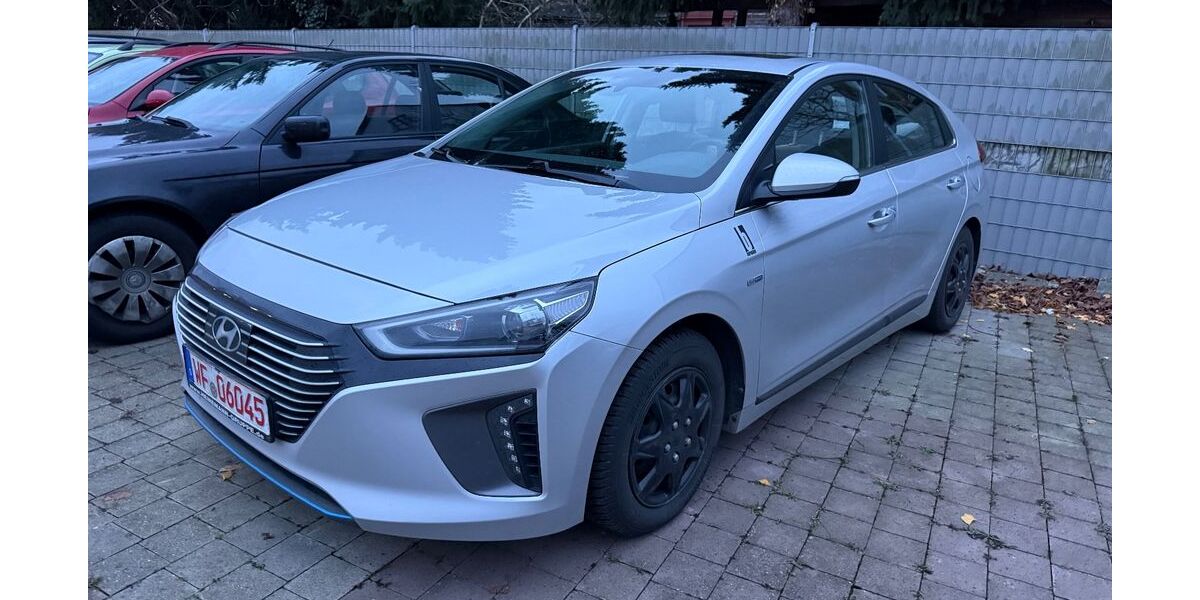 Hyundai IONIQ 102.000 km 11.950 &euro; Wolfenbüttel (Halchter) 38304