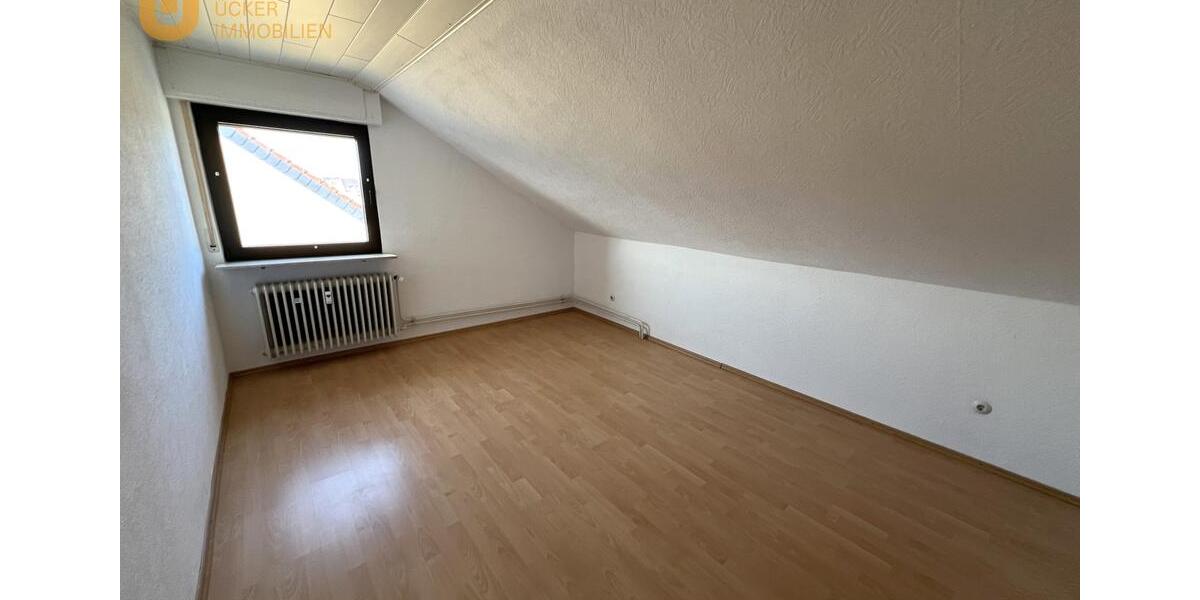 Dachgeschoßwohnung Rodgau - 3 Zimmer, 78 m&sup2;, 600&euro; | Angebot:24858542