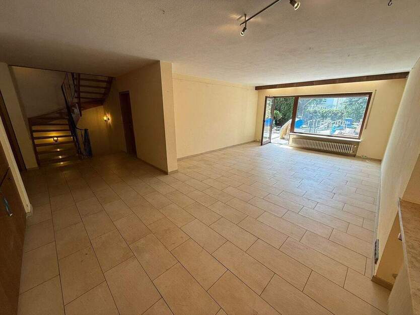 DHH in Erlangen - Kosbach...gut gelegen, Vorrath-Bau 6 zimmer