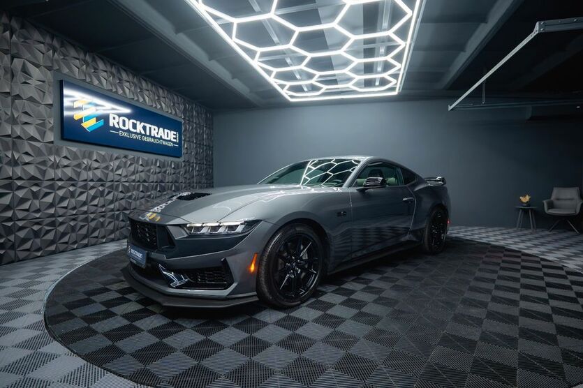 Ford Mustang 15.800 km 45.990 € Leipzig 04178