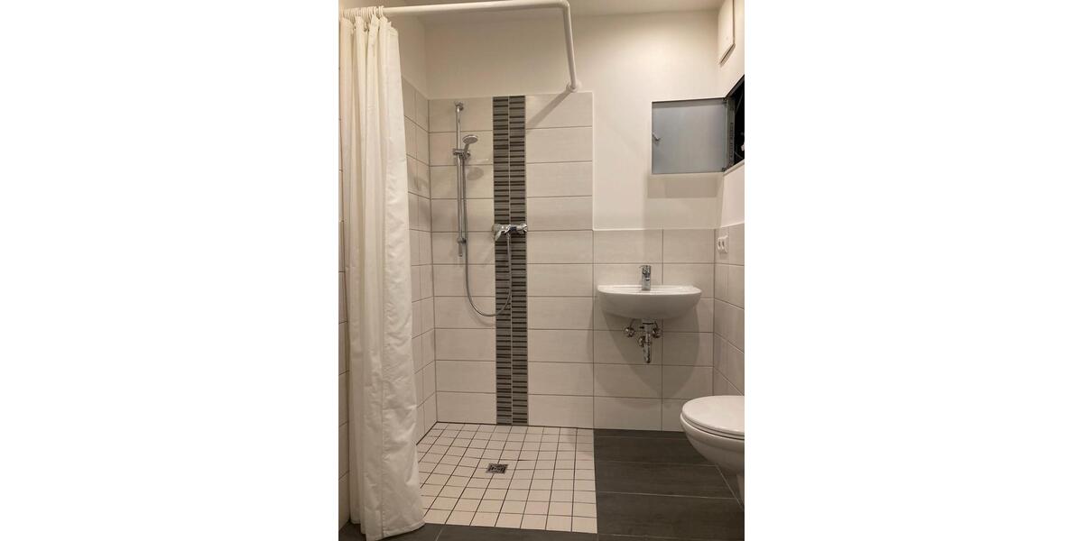 Erdgeschoßwohnung Döbeln - 1 Zimmer, 33 m&sup2;, 220&euro; | Angebot:26479897